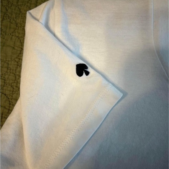 Kate Spade Women’s Tee
Size Large
Worn one or twice - machine washed - Picture 3 of 3